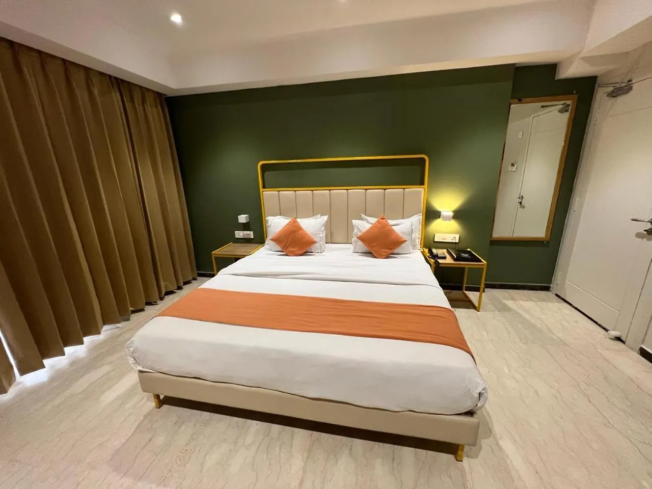 Phoenix - Unmatched Comfort Udaipur Hotel